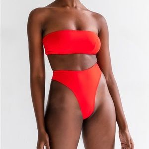 437 swim bottoms. Style Aubrey. Large.